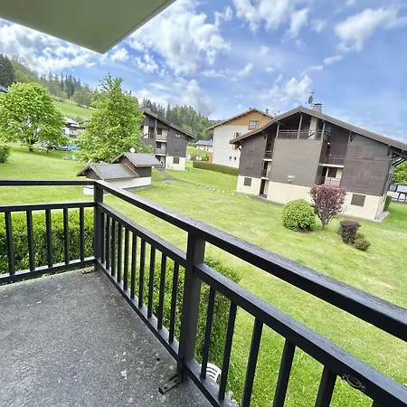 Appartement Avec Balcon Expose Sud, Casier A Skis Et Parking, Proche Des Pistes A